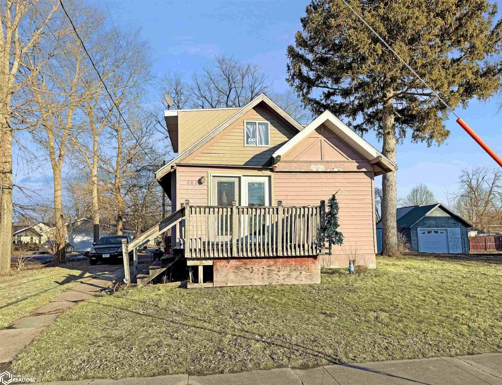 Photo of 202 Carson Avenue, Iowa Falls, IA 50126 (MLS # 6335581)