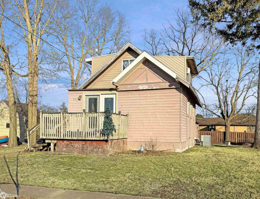 Photo of 202 Carson Avenue, Iowa Falls, IA 50126 (MLS # 6335581)