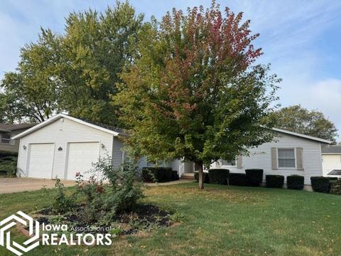 Photo of 605 S Adams Place, Mount Pleasant, IA 52641 (MLS # 6332985)