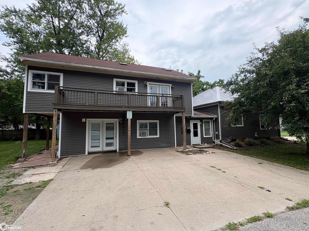 Photo of 206 E Hempstead Avenue, Fairfield, IA 52556 (MLS # 6341562)