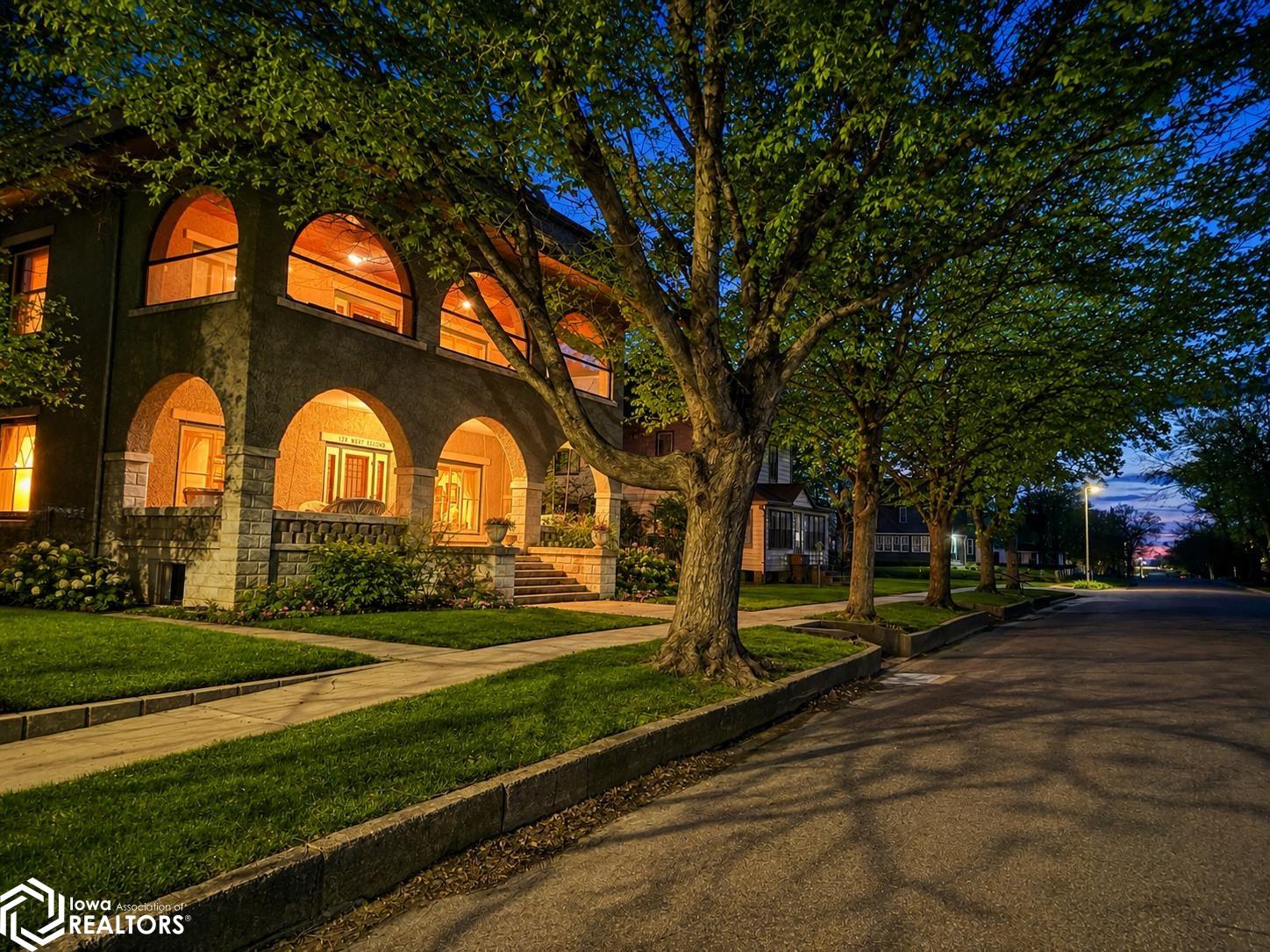 129 W 2Nd Street - Photo 2