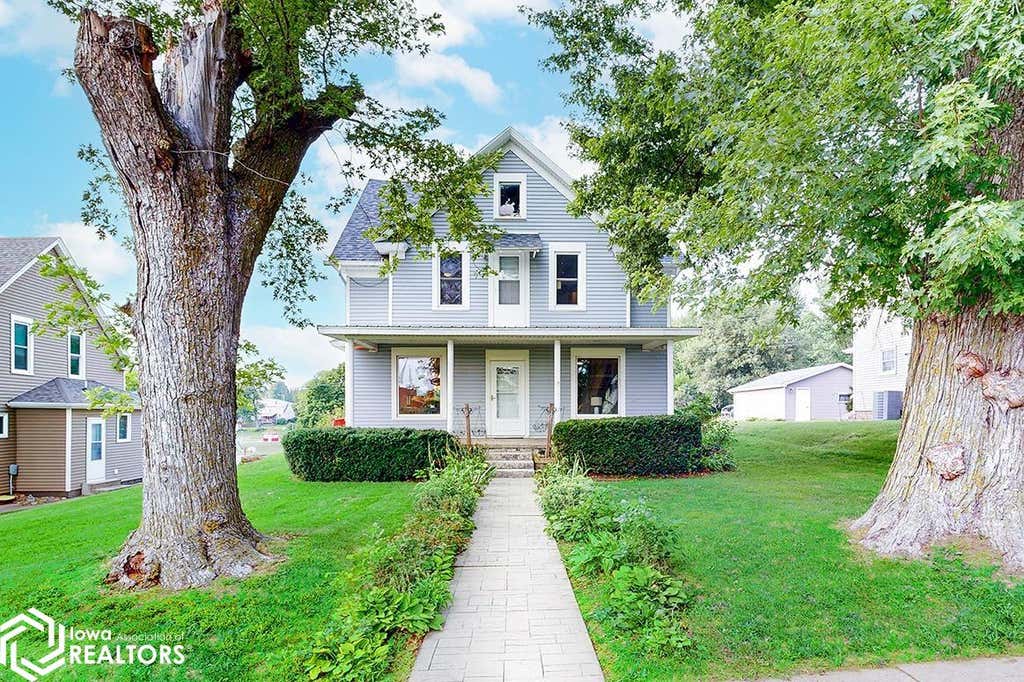 Photo of 2006 Washington Street, Elk Horn, IA 51531 (MLS # 6341600)