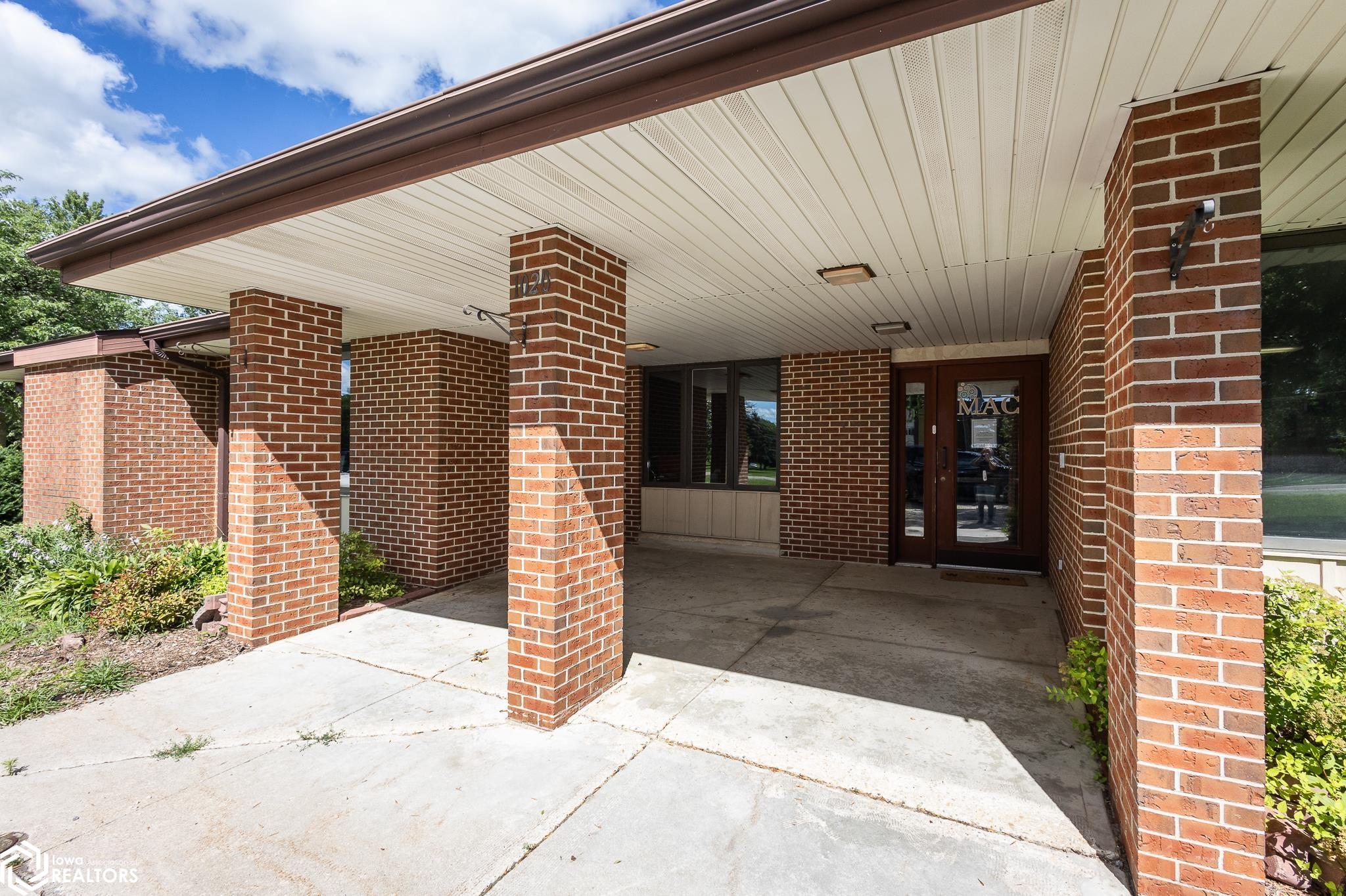 1020 Buddy Holly Place