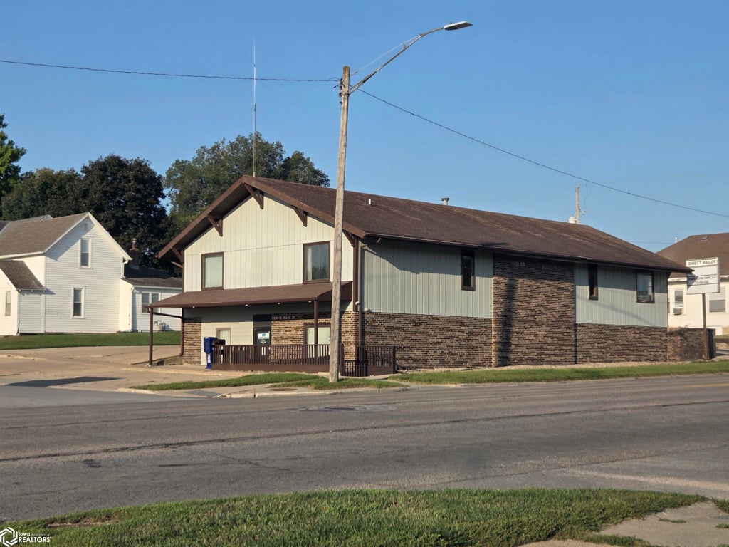 Photo of 322 E 6Th Street, Carroll, IA 51401 (MLS # 6342322)