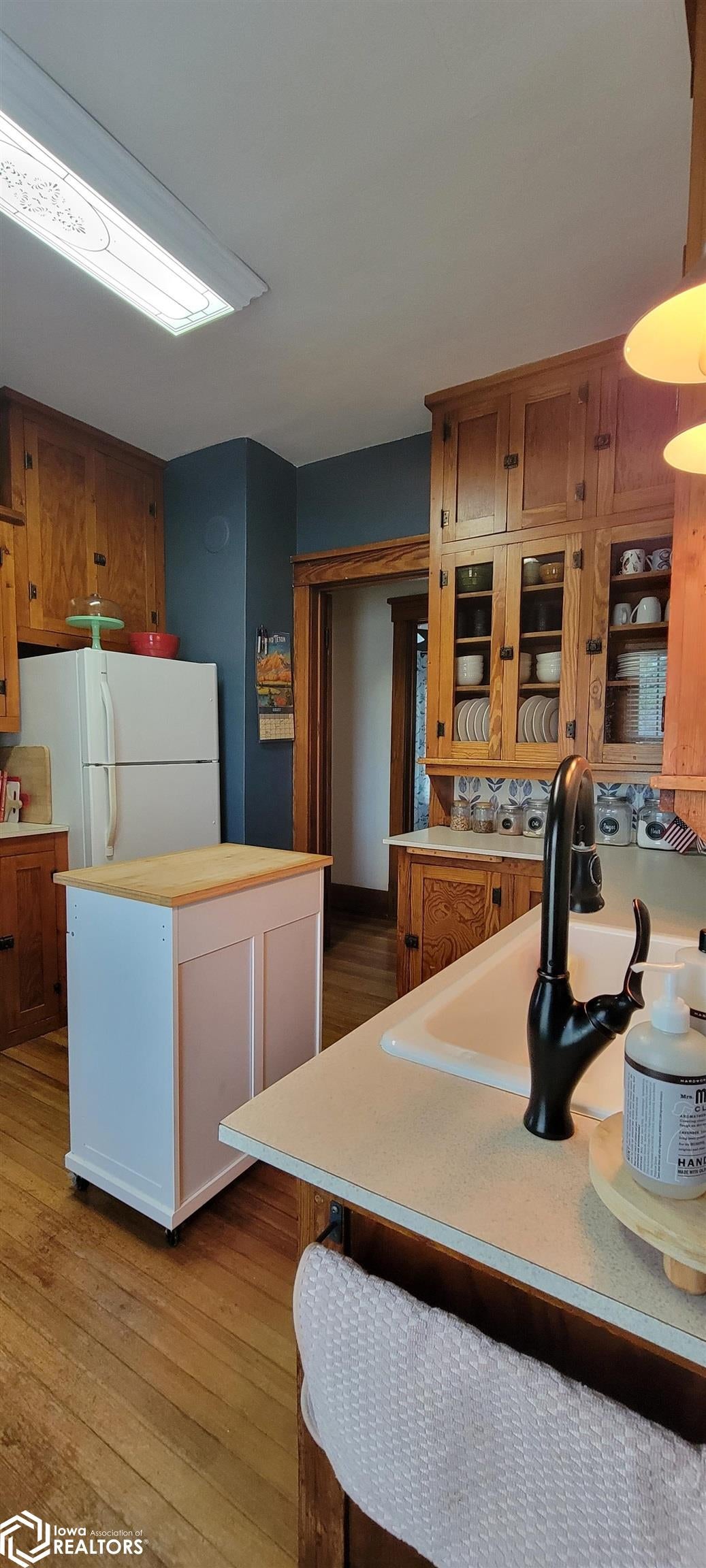 108 2nd Ave SW - Photo 4