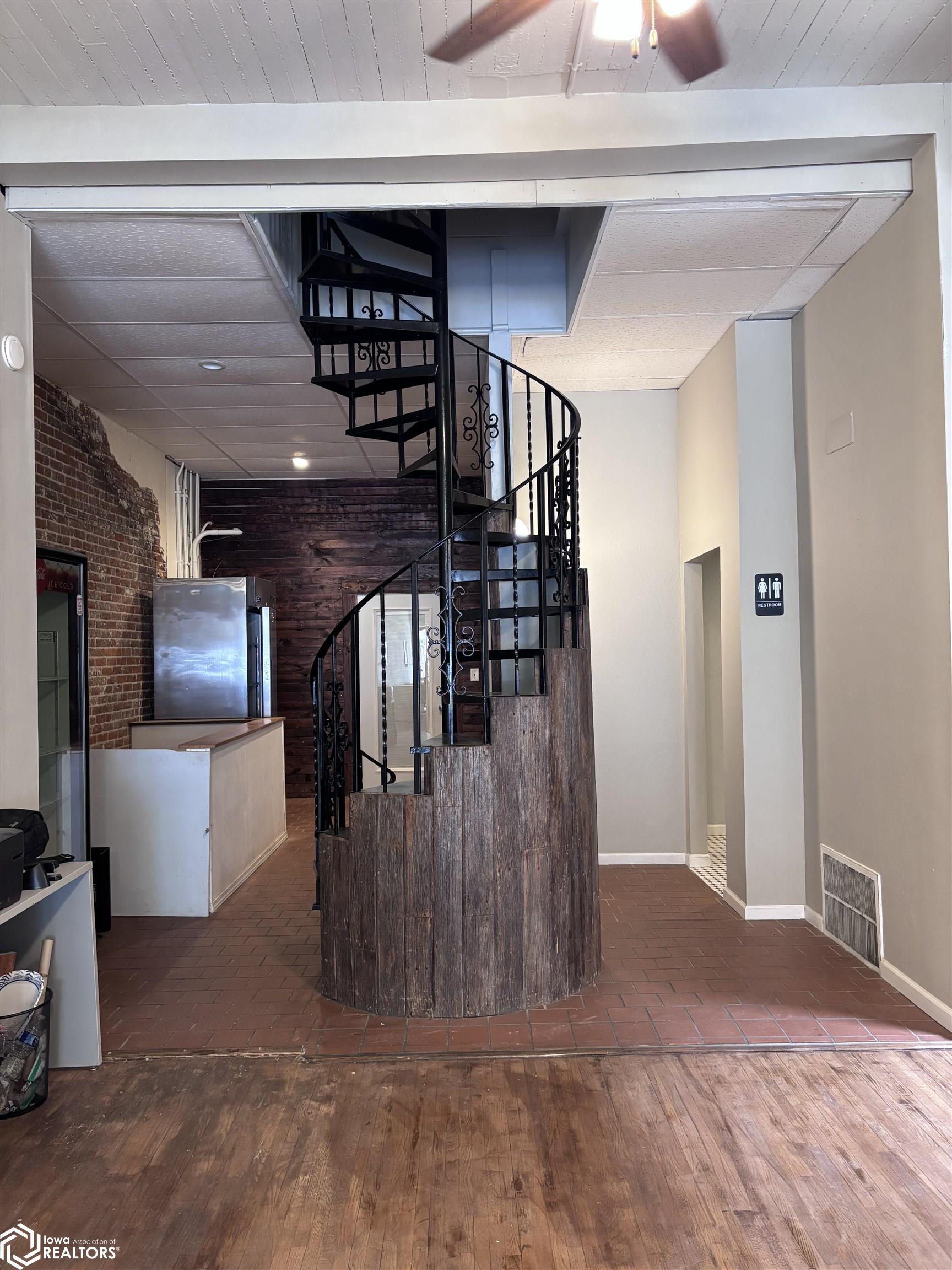 542 2Nd Street