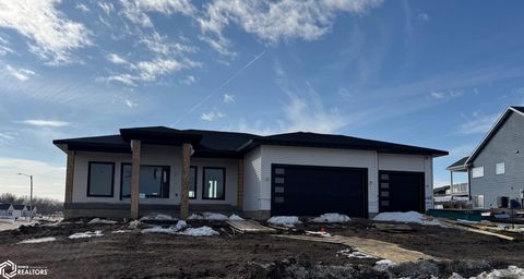 2629 Knollway Drive Marshalltown IA 50158