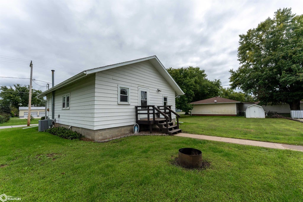 Photo of 607 Harrison Street, Melcher-Dallas, IA 50062 (MLS # 6343500)