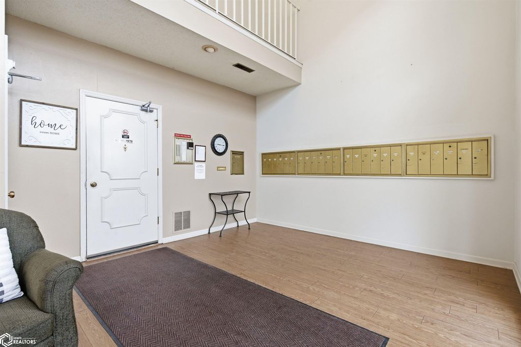 Photo of 514 E Olive Street #105, Marshalltown, IA 50158 (MLS # 6334976)