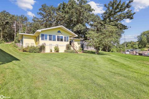 203 Woodland Road Montezuma IA 50171