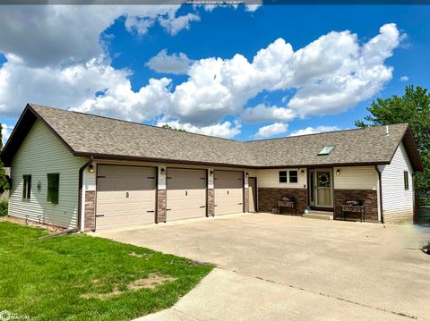 5030 N Lakeshore Drive Brooklyn IA 52211