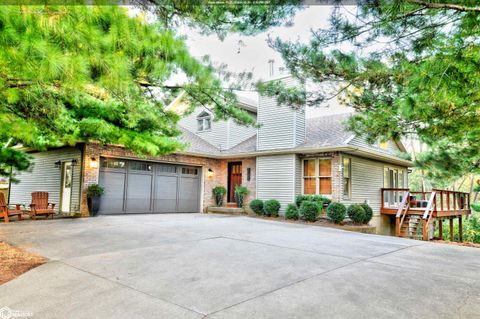 2794 Tower Site Drive NE Solon IA 52333