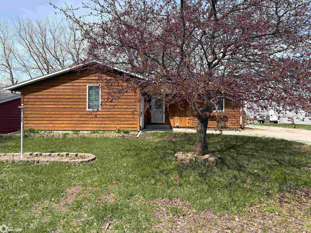 Photo of 109 Oakridge Drive, Forest City, IA 50436 (MLS # 6337541)