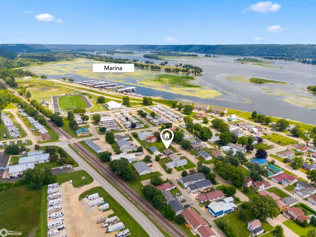 Photo of 1010 N 4th St. ST, Guttenberg, IA 52052 (MLS # 6341321)
