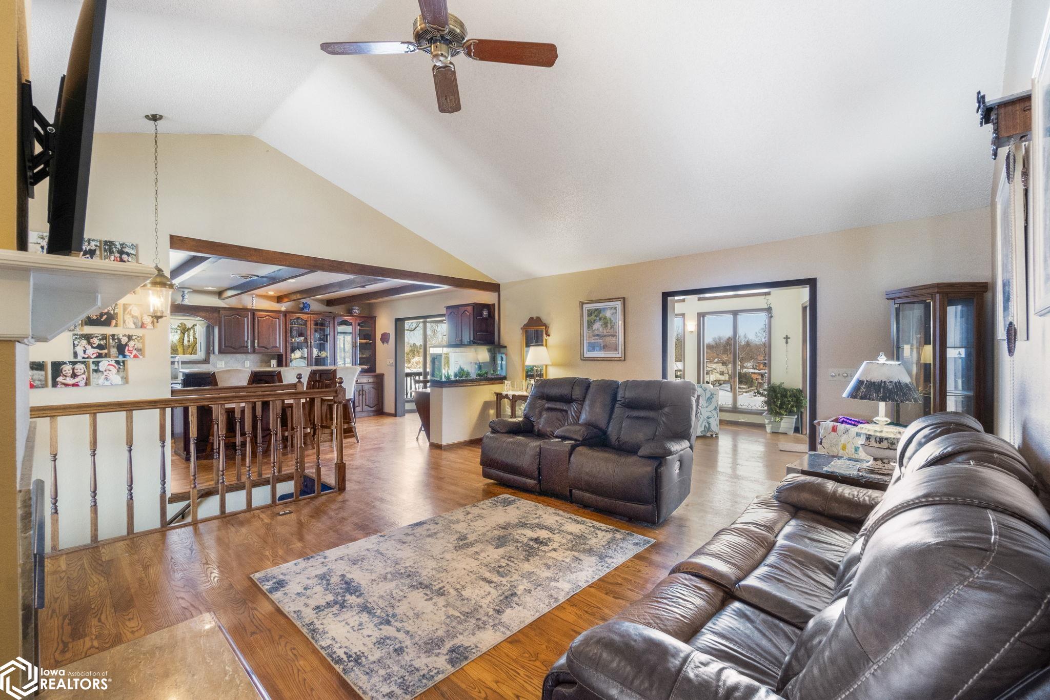 11 Knollwood Court