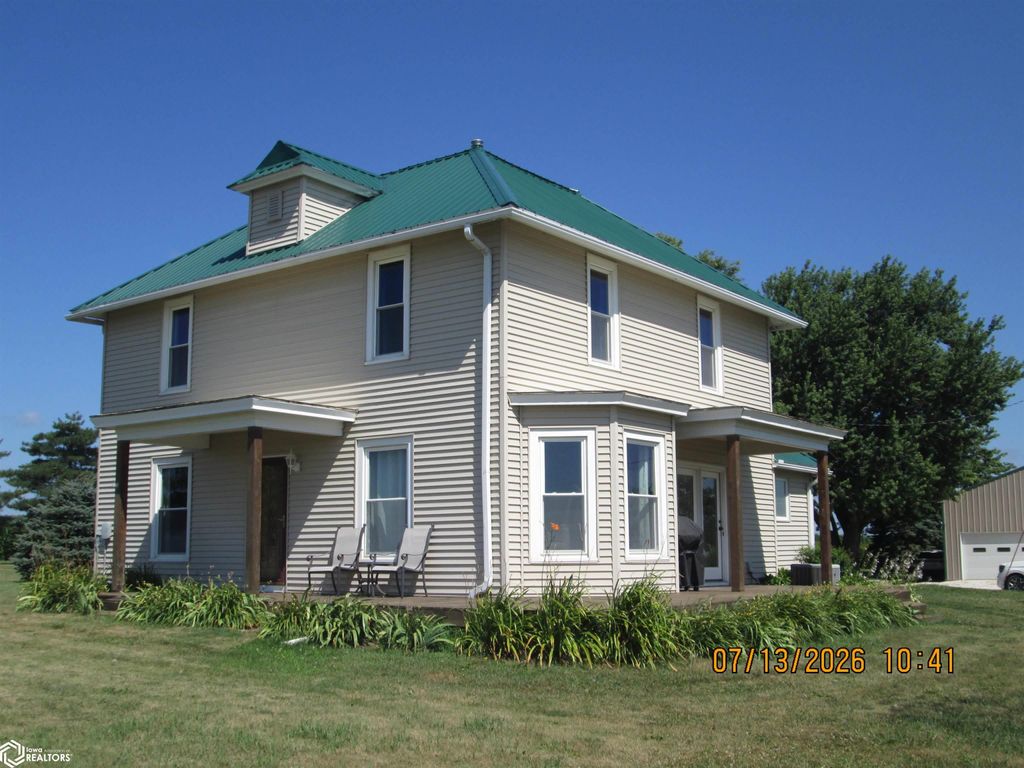 Photo of 52948 Pinoak Road, Walnut, IA 51577 (MLS # 6340405)