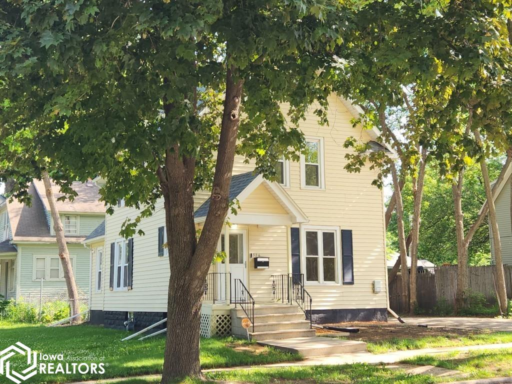 Photo 1 of 22 — 326 1st Street NW, Mason City, IA 50401