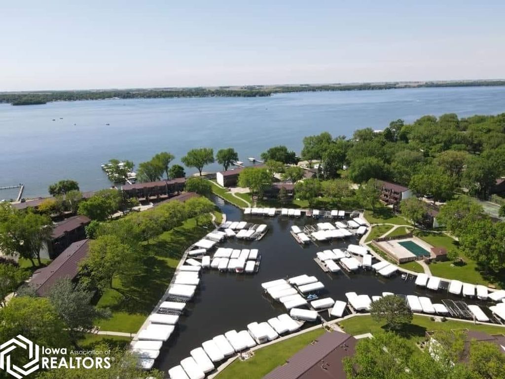 Photo of 2700 N Shore Drive #102, Clear Lake, IA 50428 (MLS # 6335549)