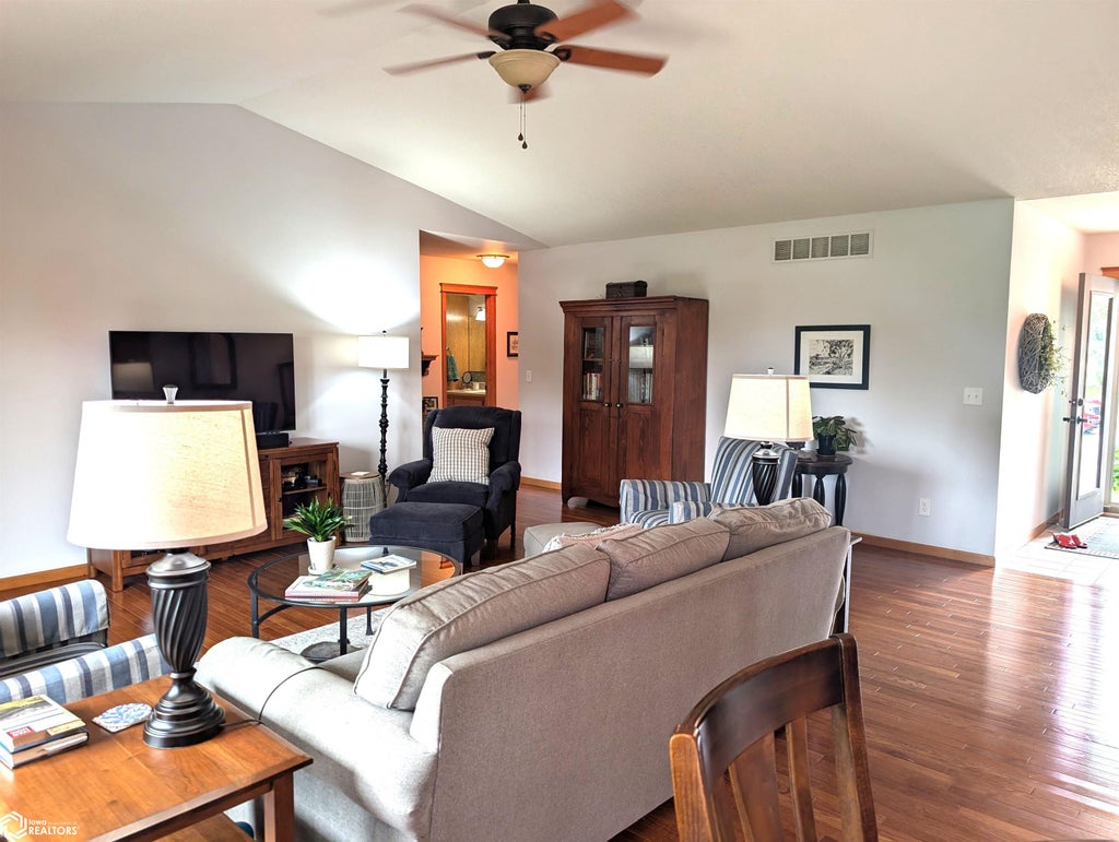 Photo of 1501 Limestone CT CT, Mason City, IA 50401 (MLS # 6341227)