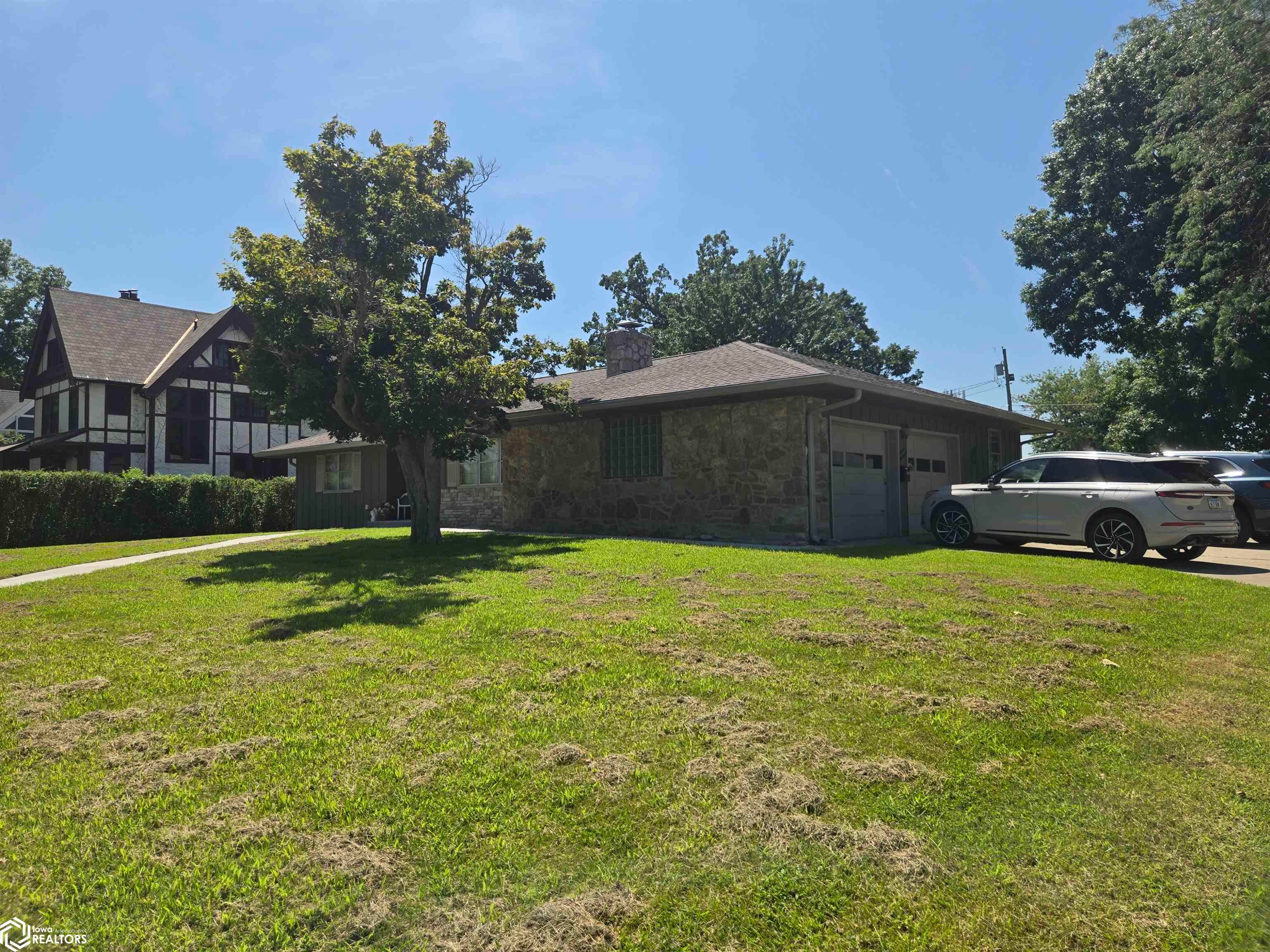 700 Drake Avenue