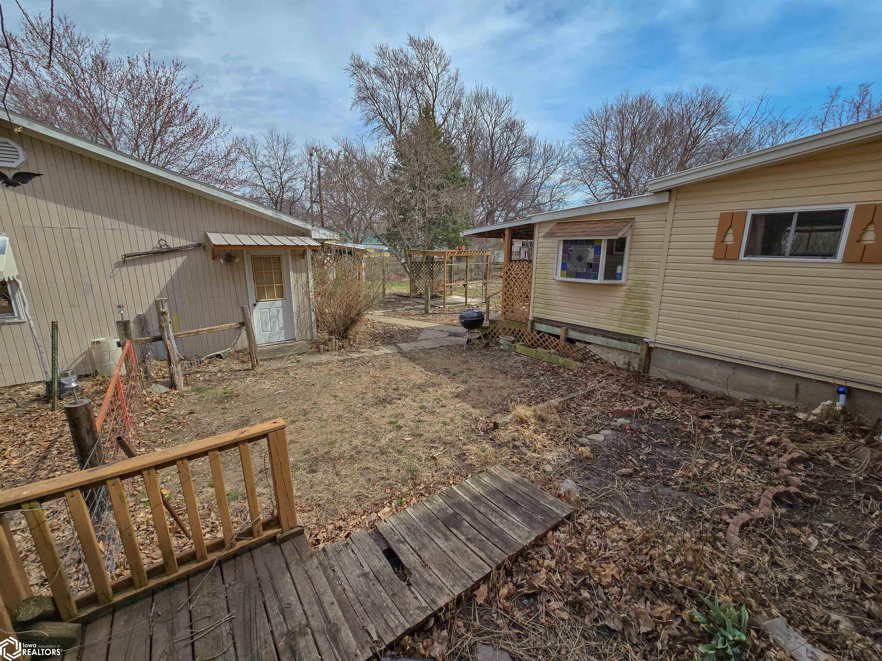 320 4th Street - Photo 4