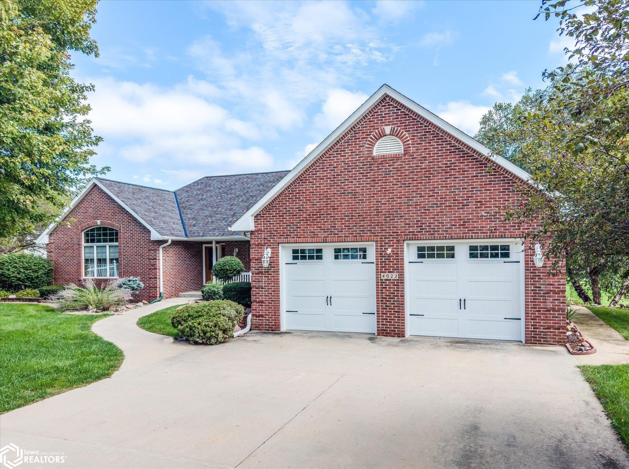 4022 Ridgeway Drive