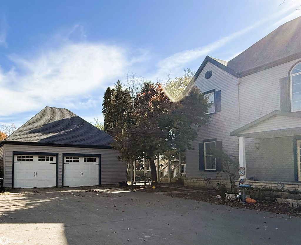 Photo of 2008 Libertyville Rd Rd, Fairfield, IA 52556 (MLS # 6333498)