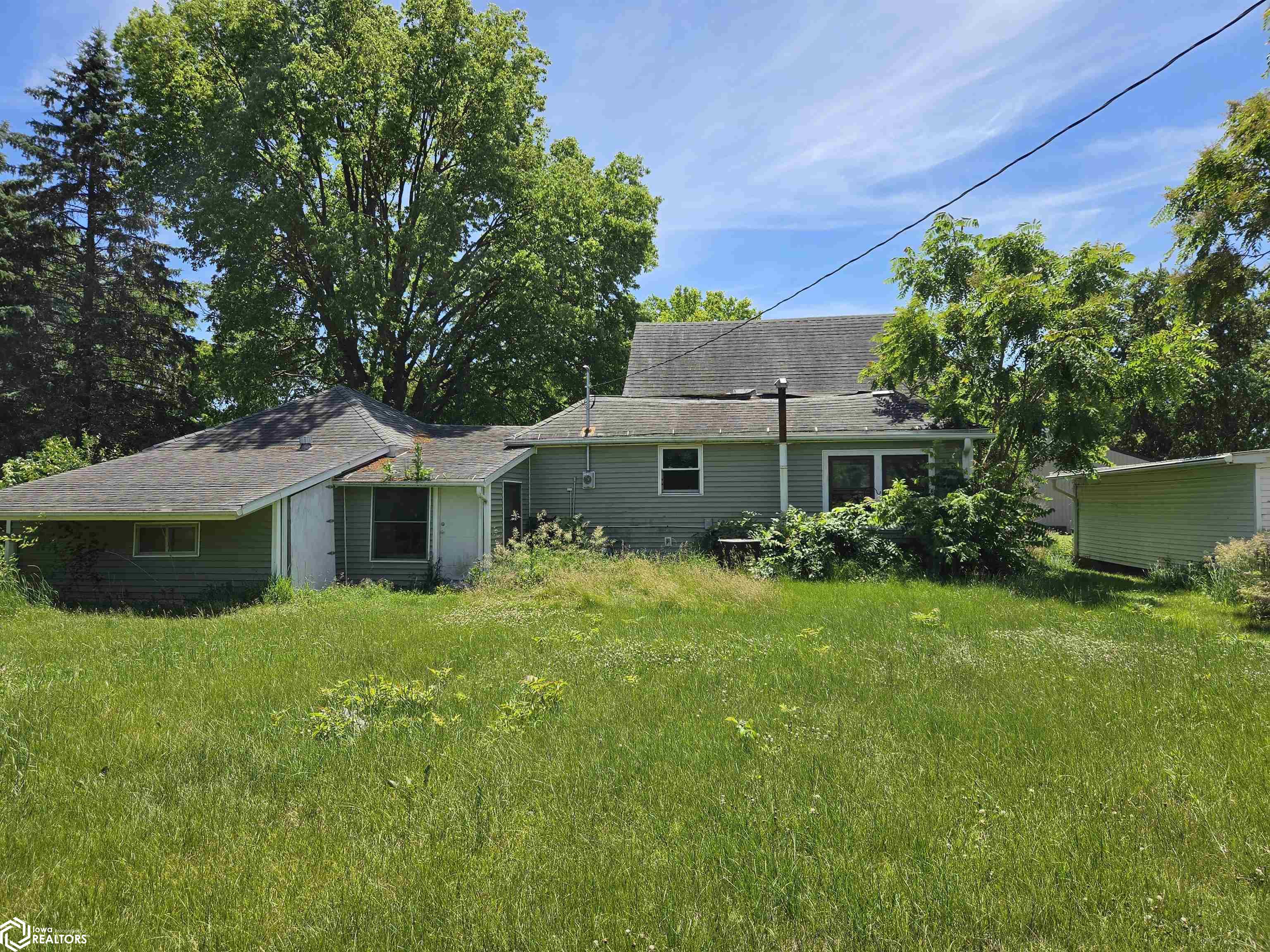 Photo 1 of 4 — 907 Ross Avenue, Stratford, IA 50249
