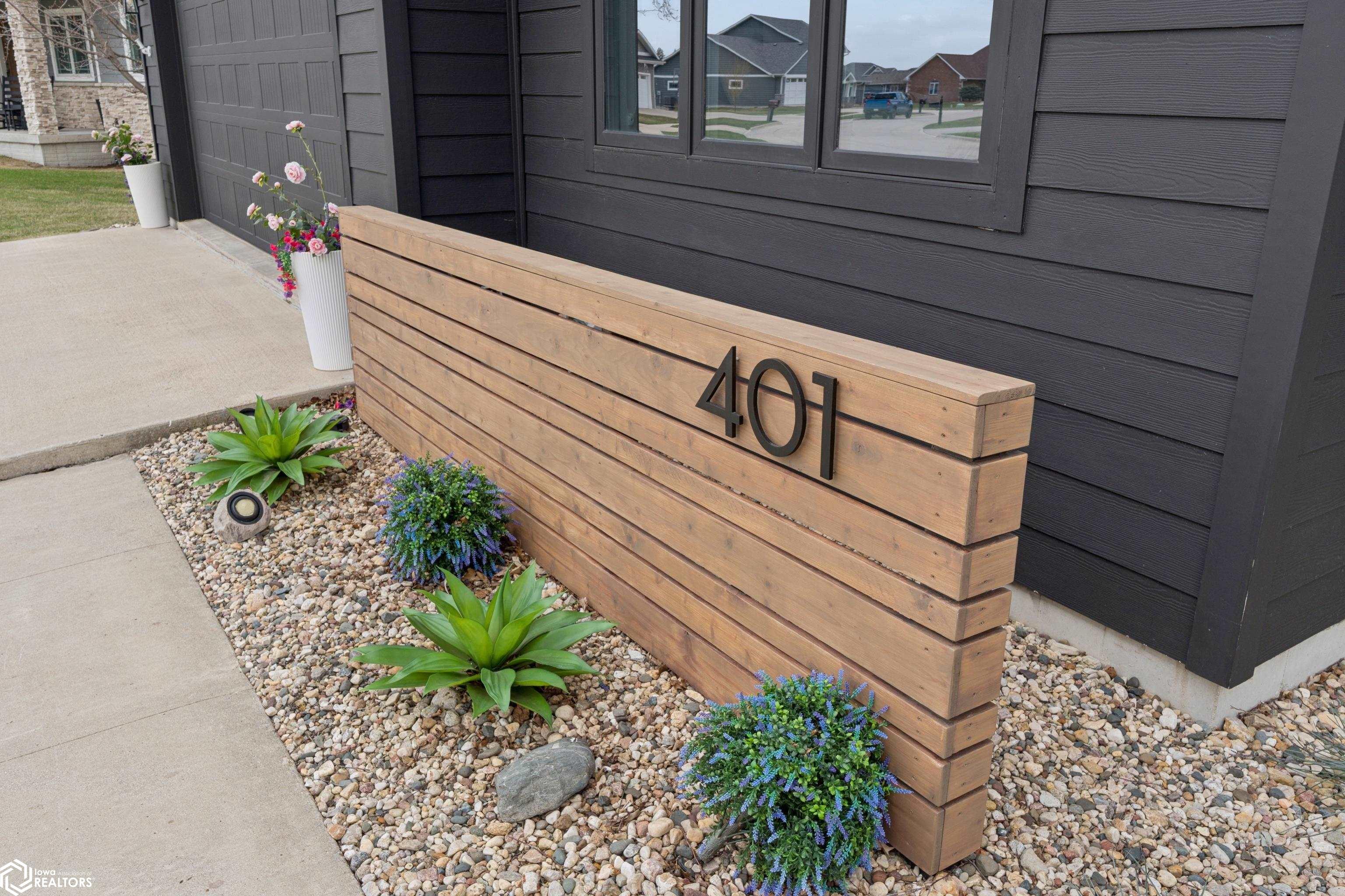 401 Bedford Ct