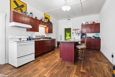 Tiny photo for 126 MAIN Street N, Mount Pleasant, IA 52641 (MLS # 6343190)