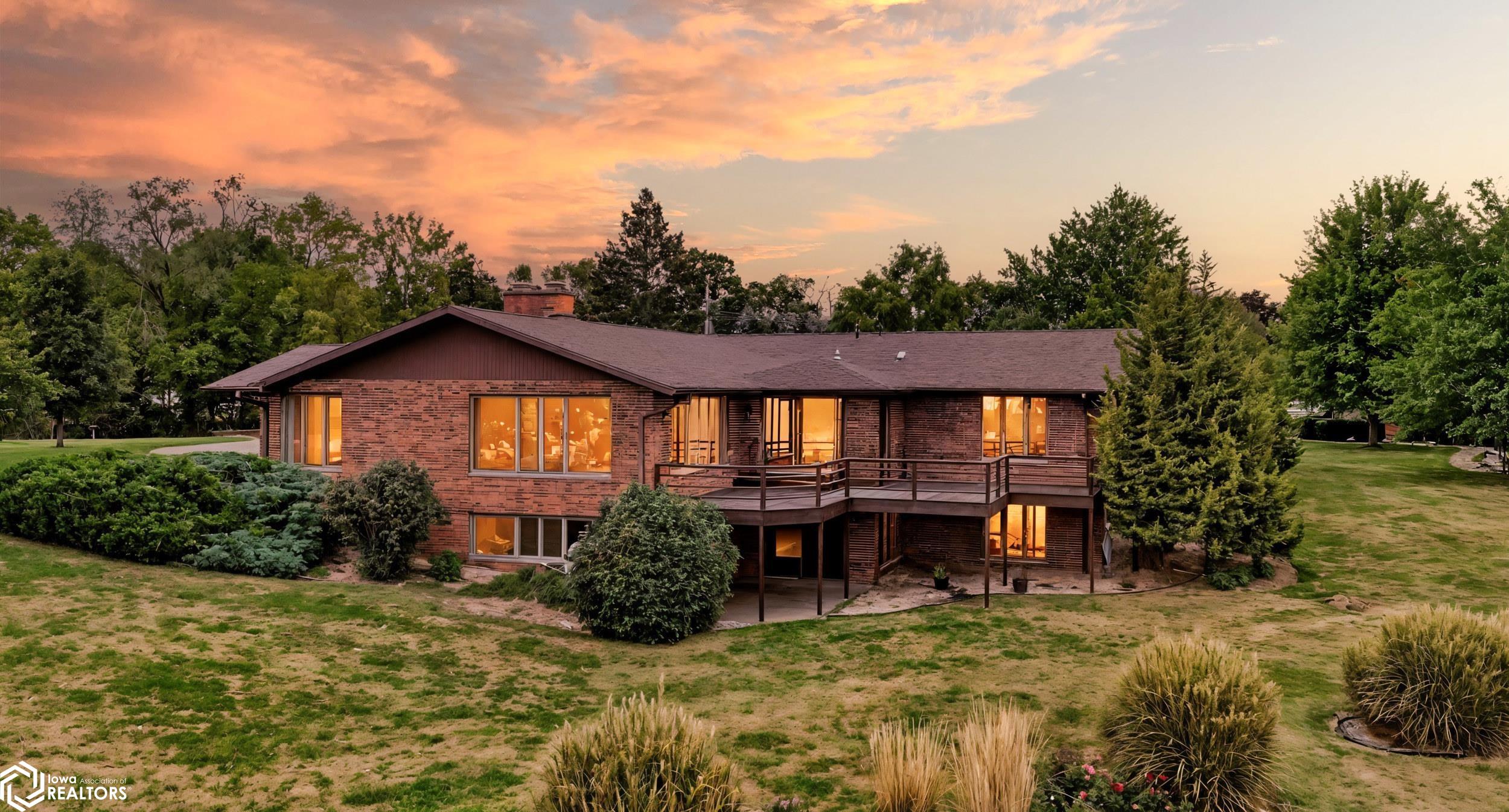 3382 Mississippi River Road