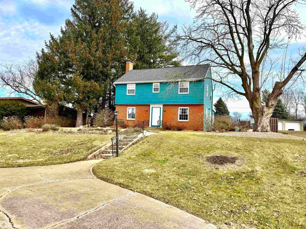 Photo of 1710 Country Club Drive, Grinnell, IA 50112 (MLS # 6335055)