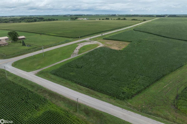 55 STREET DR, VINTON, IA 52349 - Image b5ec99fc31f4bf87a75fa8b253054b5b/2304231830