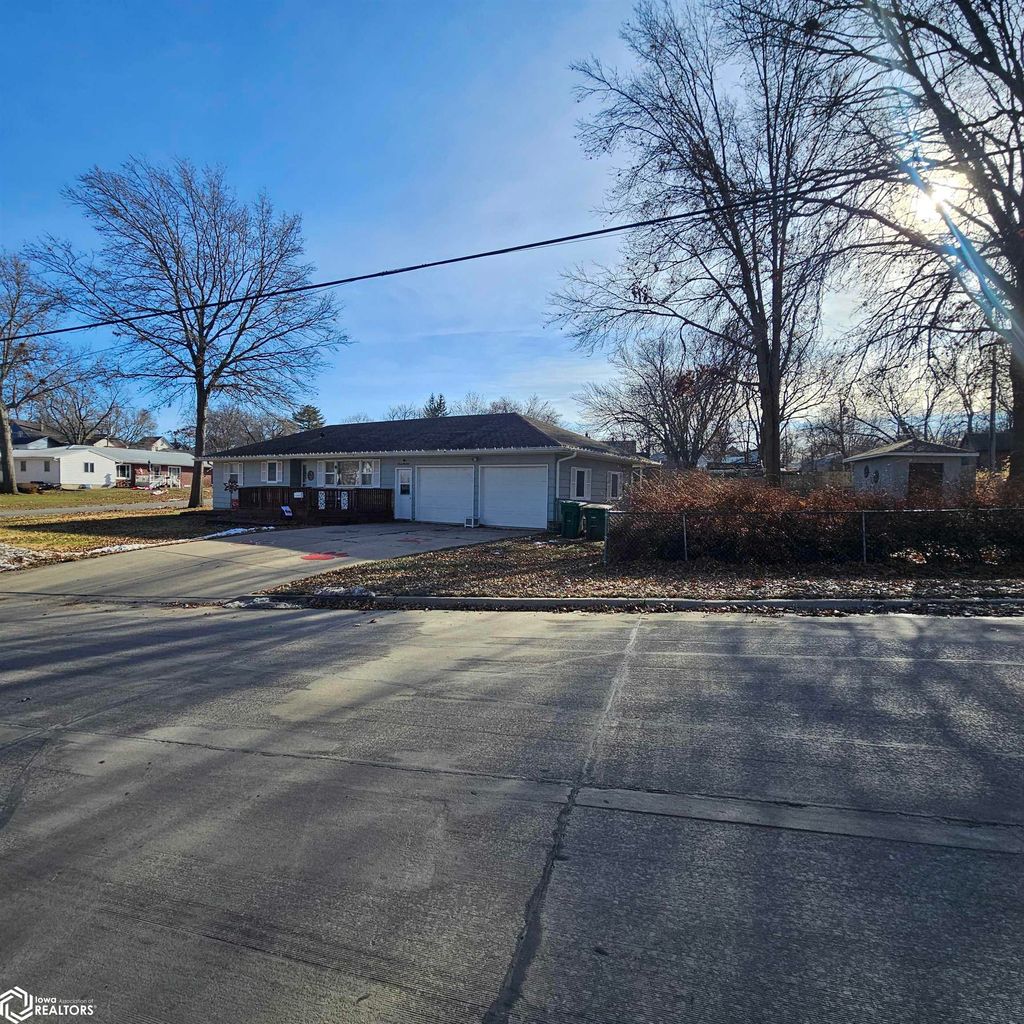 Photo of 700 W Howard Street, Creston, IA 50801 (MLS # 6335466)
