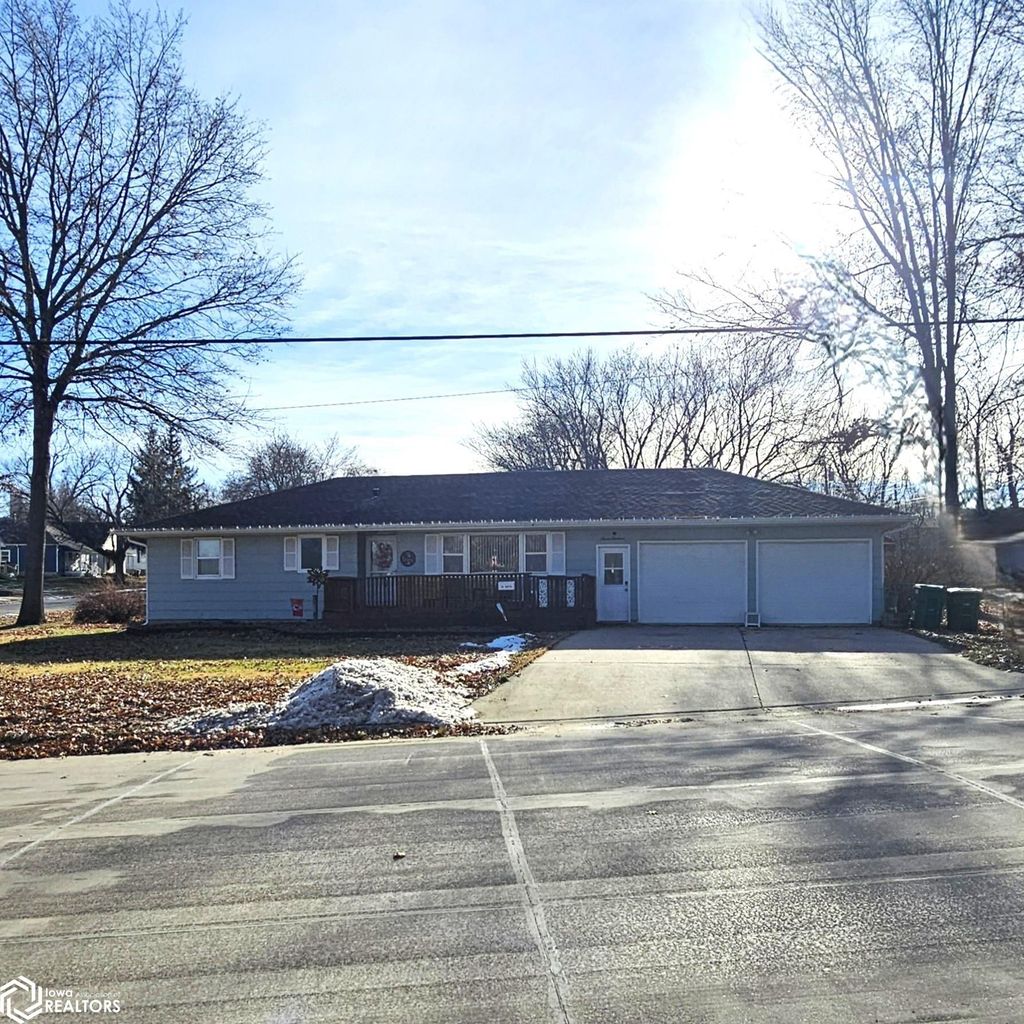 Photo of 700 W Howard Street, Creston, IA 50801 (MLS # 6335466)