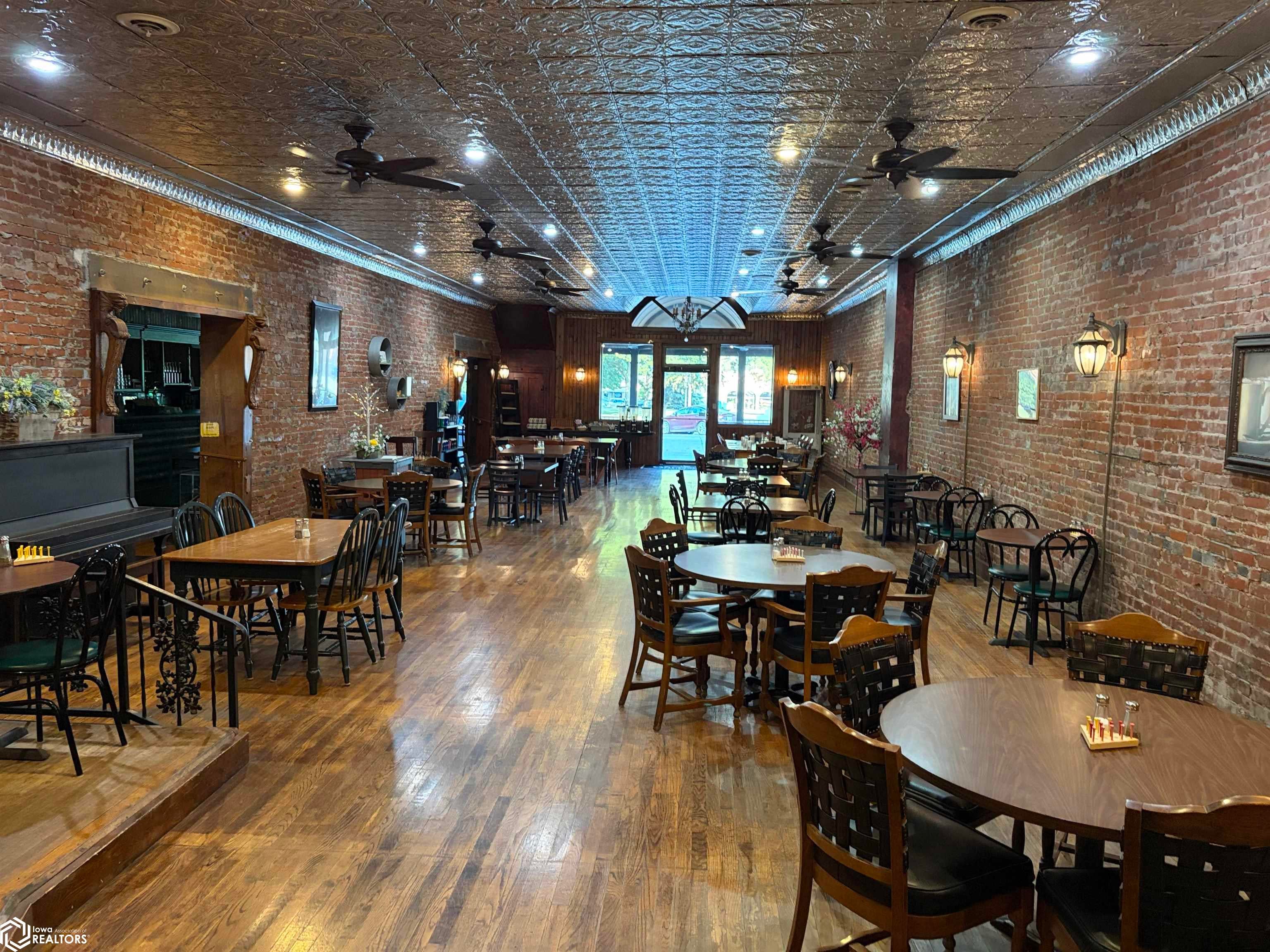 104 N 16th