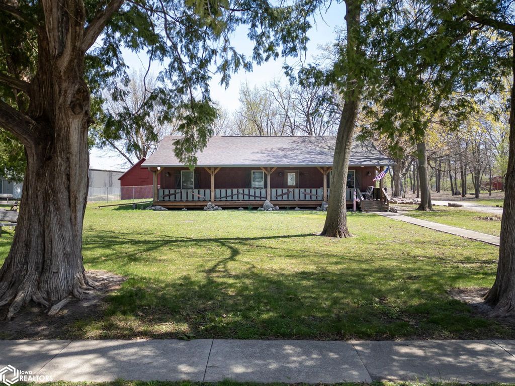 Photo of 502 S 12th Street, Clear Lake, IA 50428 (MLS # 6337554)