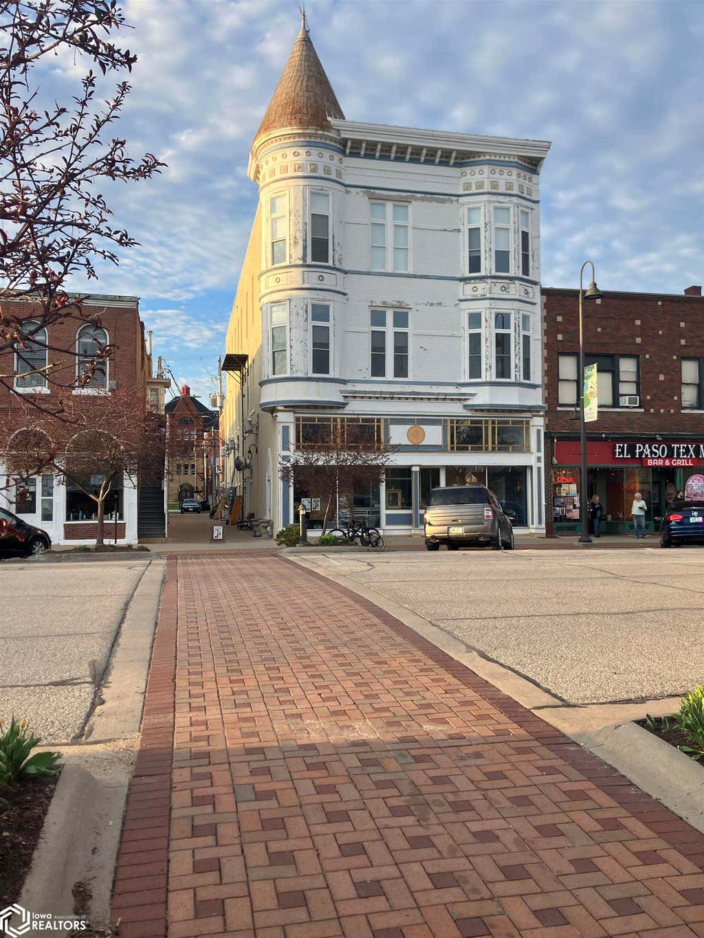 Photo of 51 E Broadway Avenue #201, Fairfield, IA 52556 (MLS # 6341344)