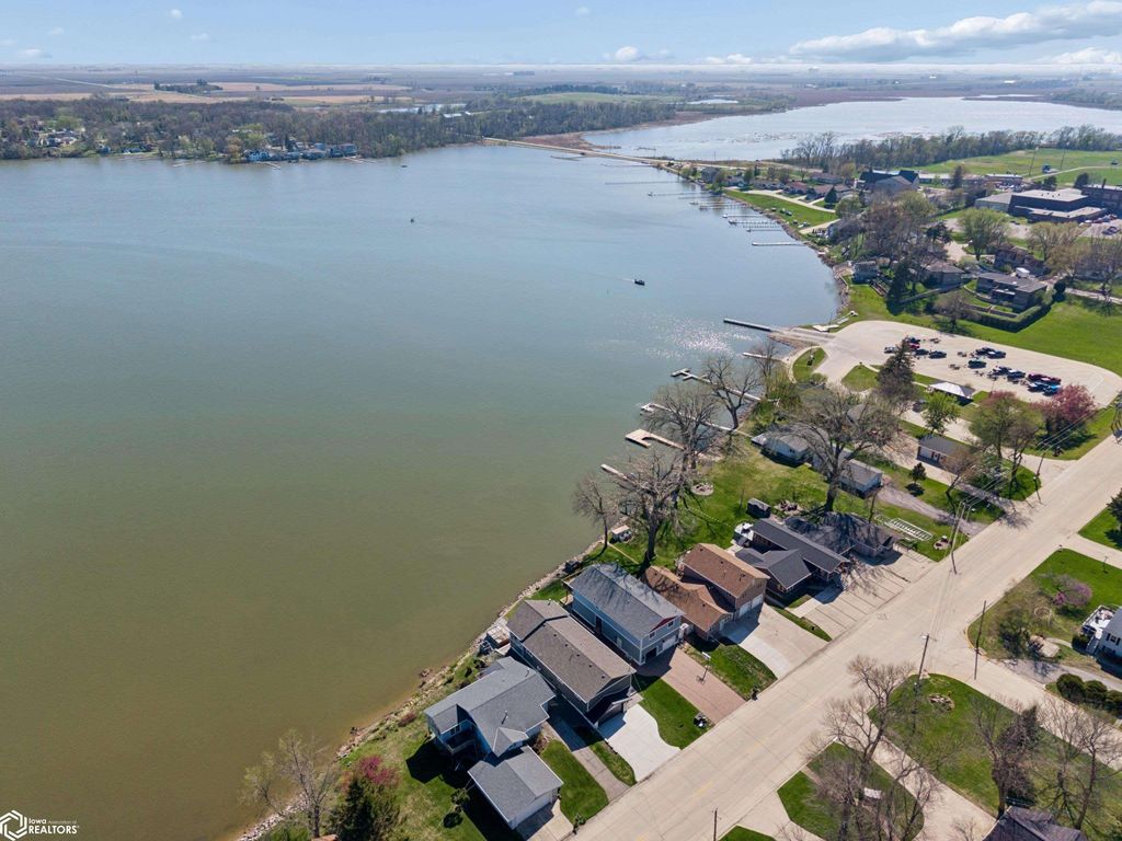 Photo of 302 E Lake Street, Ventura, IA 50482 (MLS # 6337642)