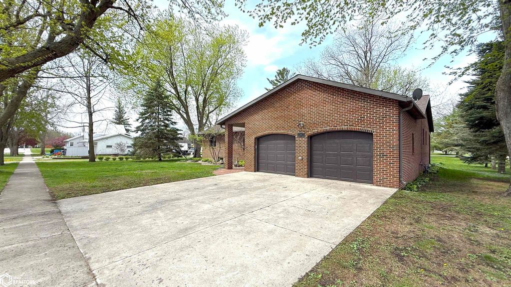 Photo of 212 N 5th Street, Thornton, IA 50479 (MLS # 6337730)