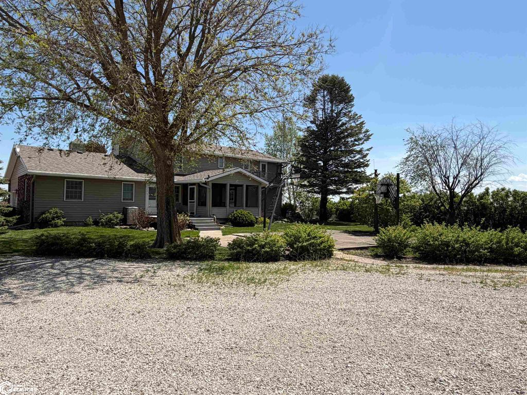 Photo of 2811 Jackson Avenue, Clarion, IA 50525 (MLS # 6340406)