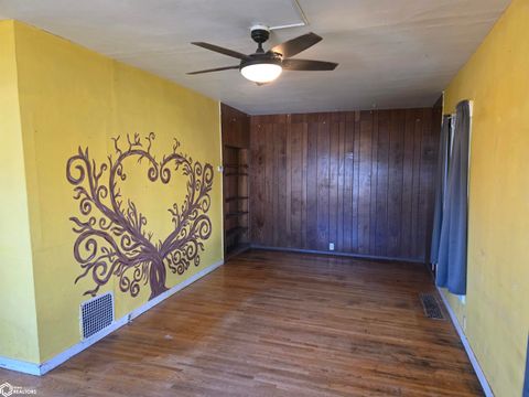 Tiny photo for 404 Worth Street, Ackley, IA 50601 (MLS # 6336321)