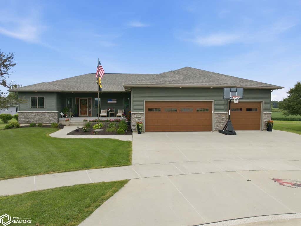 Photo of 2937 Morning Star Court, Mason City, IA 50401 (MLS # 6341508)