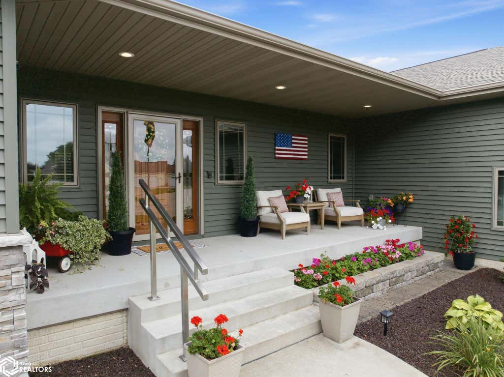 Photo of 2937 Morning Star Court, Mason City, IA 50401 (MLS # 6341508)