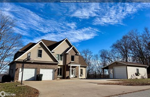 3327 Middle Road Keokuk IA 52632