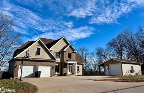 3327 Middle Road Keokuk IA 52632