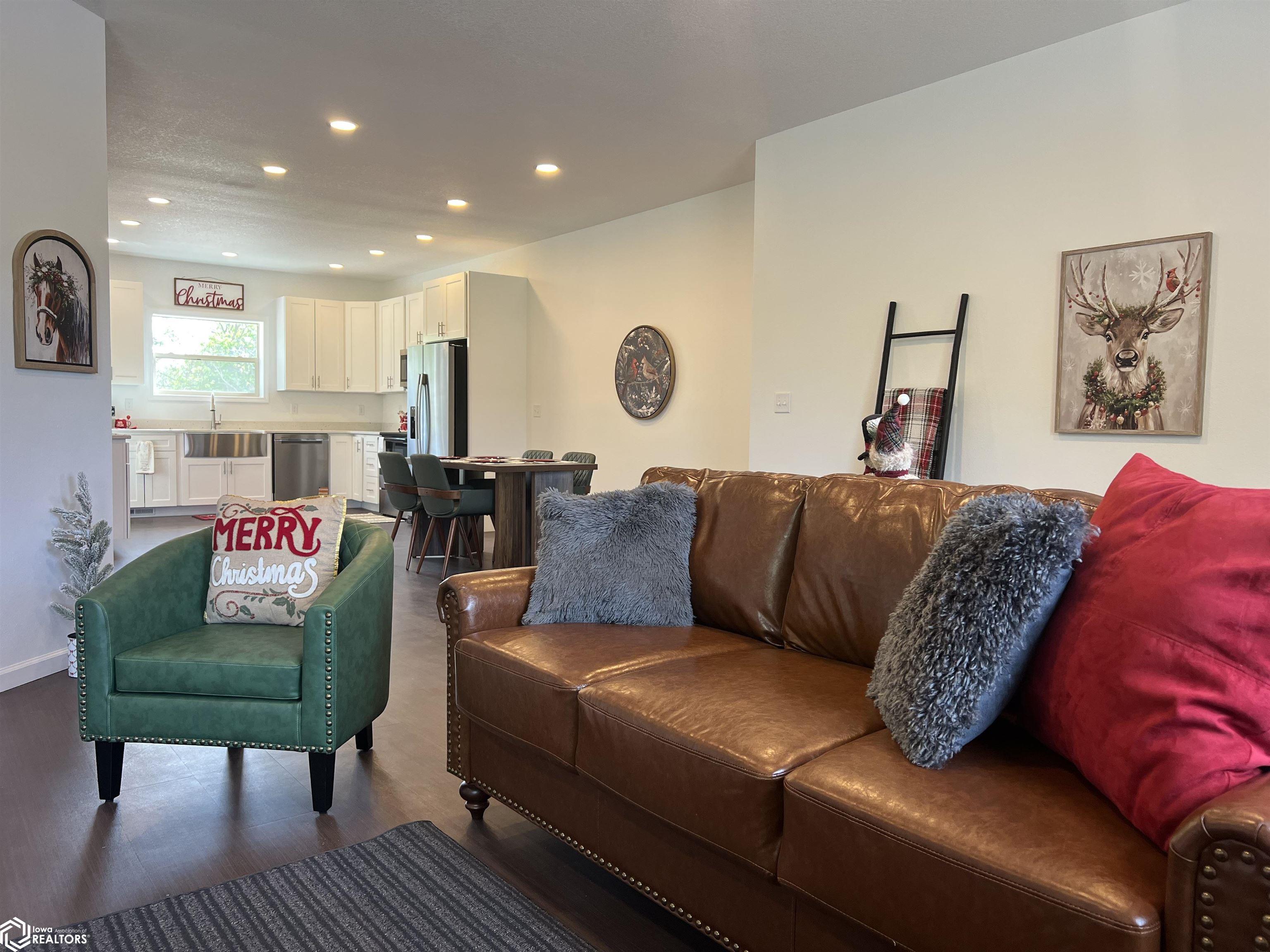 1112 N Van Buren Avenue