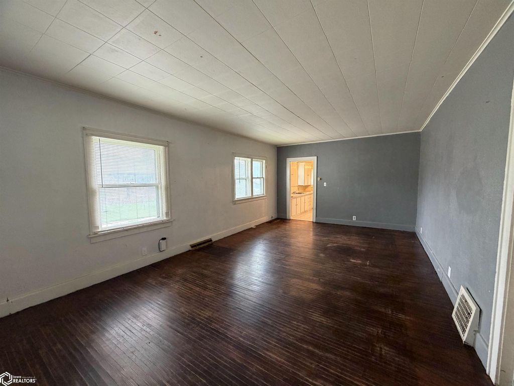 Photo of 313 N Haynes Avenue, Centerville, IA 52544 (MLS # 6337695)