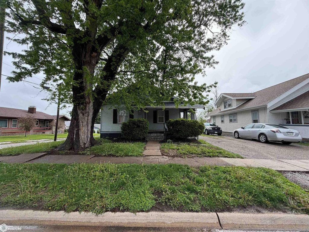 Photo of 313 N Haynes Avenue, Centerville, IA 52544 (MLS # 6337695)
