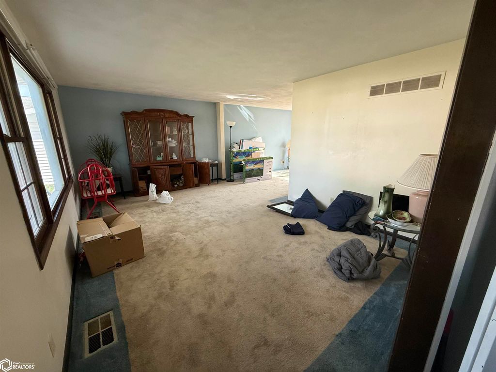 Photo of 522 Melville Avenue, West Burlington, IA 52655 (MLS # 6337493)